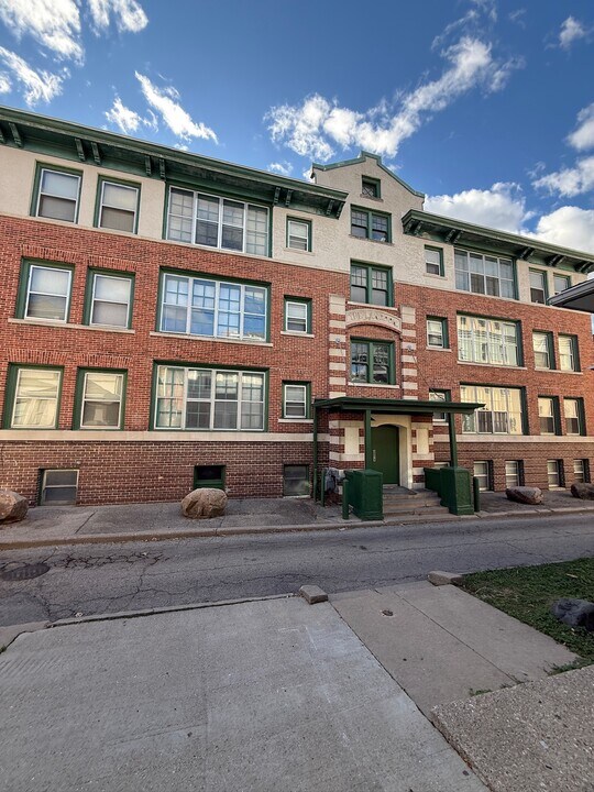 612 Howard Plz, Unit D in Madison, WI - Building Photo
