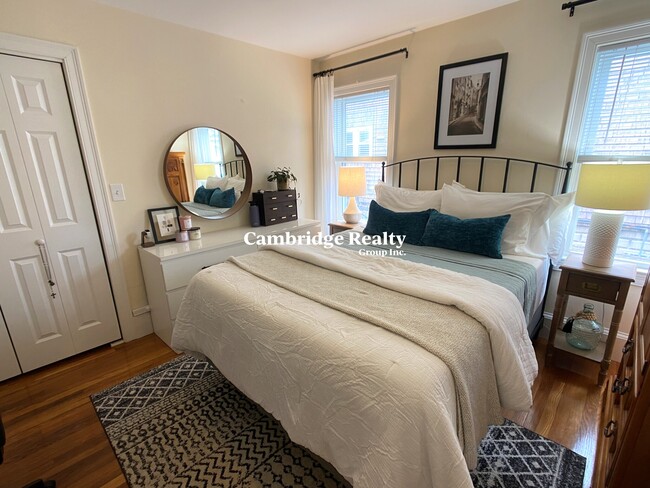 78 Ten Hills Rd, Unit 1