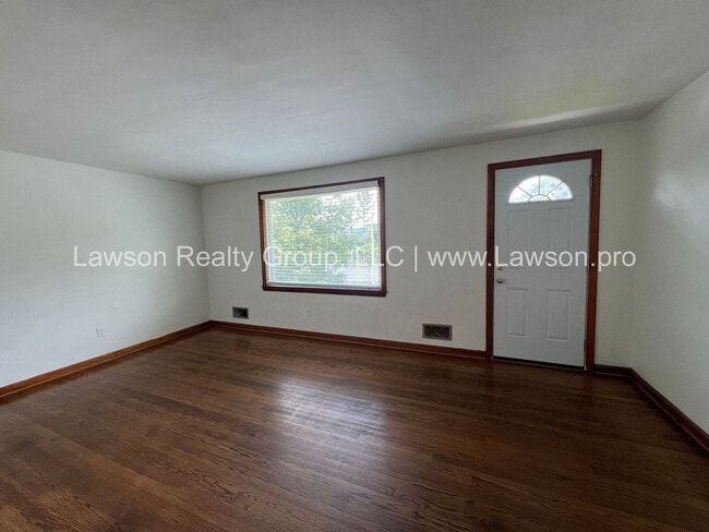 511 Ruddell Rd in Vinton, VA - Building Photo - Building Photo