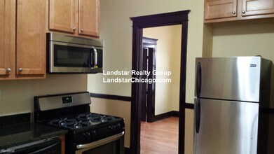 1606 W Nelson St-Unit -# 2 in Chicago, IL - Building Photo - Building Photo