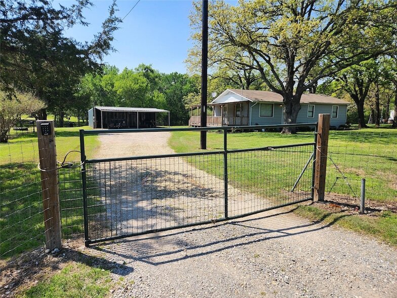 2007 Co Rd 2246, Unit 00204 in Greenville, TX - Building Photo