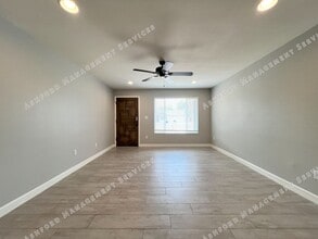 5825 S College Ave in Tempe, AZ - Building Photo - Building Photo