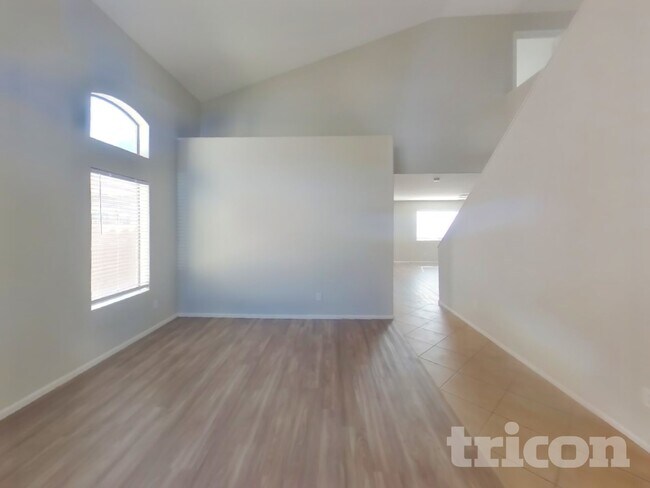 40081 W Hayden Dr in Maricopa, AZ - Foto de edificio - Building Photo