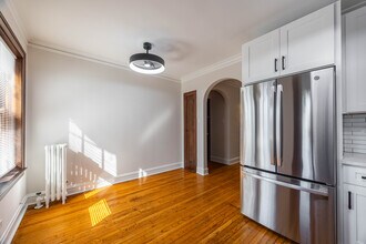 3127 N Spaulding Ave, Unit 2 in Chicago, IL - Building Photo - Building Photo