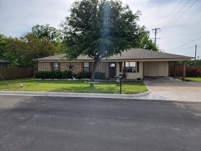 property at 2513 Brewster St