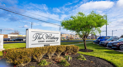 Westbury Apartments in North Olmsted, OH - Building Photo - Building Photo