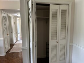 601 Montgomery Ave, Unit Apt. 302 in Bryn Mawr, PA - Foto de edificio - Building Photo