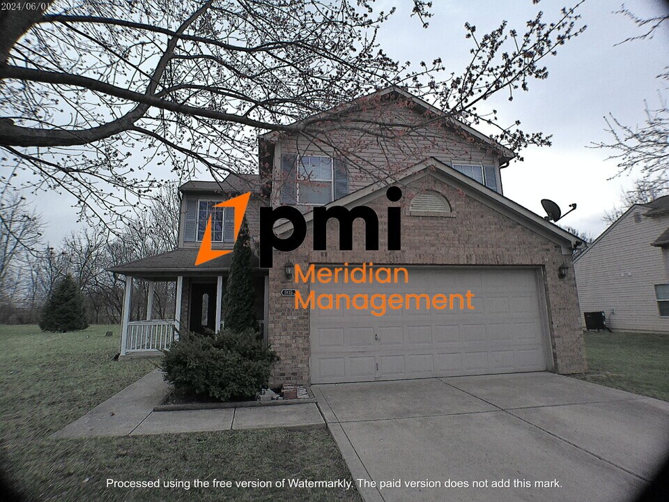 1935 Copeland Farms Dr in Greenfield, IN - Foto de edificio