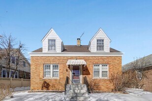 6550 W Ebinger Dr, Unit 2 in Niles, IL - Building Photo