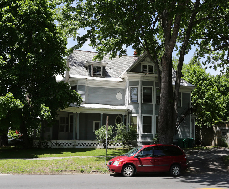 453 Western Ave in Albany, NY - Building Photo