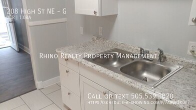 208 High St NE in Albuquerque, NM - Foto de edificio - Building Photo