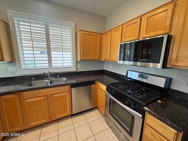 22107 N Veterans Dr, Unit 03305 in Sun City West, AZ - Building Photo - Building Photo