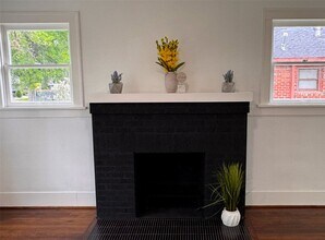 1569 Elliott St in Houston, TX - Building Photo - Building Photo