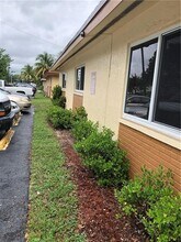 1790 NW 52nd Ave, Unit 1 in Lauderhill, FL - Foto de edificio - Building Photo