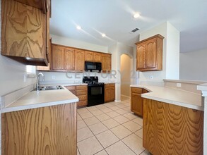 6449 Claire Dr in Fort Worth, TX - Building Photo - Building Photo