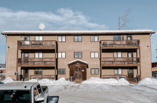 3282 Adams Dr in Fairbanks, AK - Building Photo