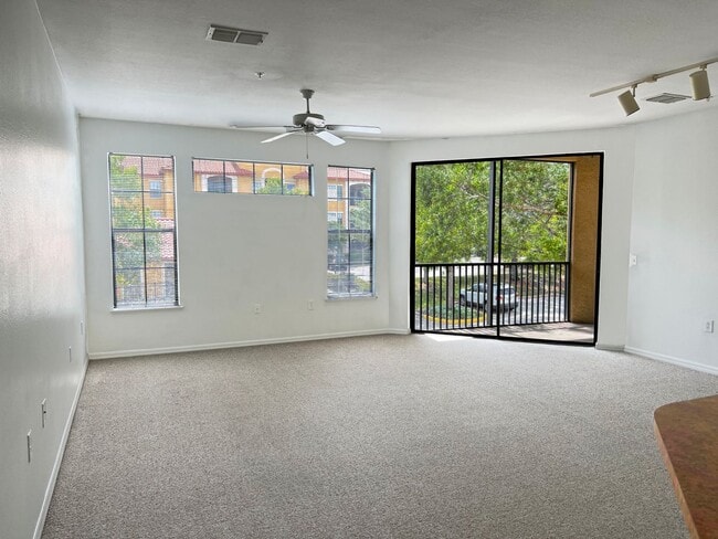 6153 Metrowest Blvd in Orlando, FL - Building Photo - Building Photo