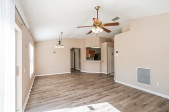 13247 Early Run Ln in Riverview, FL - Building Photo - Building Photo