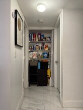 2918 NE 8th Ter, Unit 103 in Wilton Manors, FL - Building Photo - Building Photo
