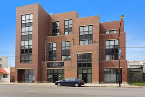 1610 W Grand Ave in Chicago, IL - Building Photo