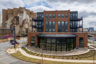Canvas Lofts in Greenville, SC - Building Photo