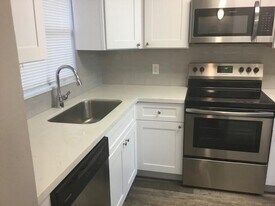 11441 NW 39th Ct in Coral Springs, FL - Building Photo