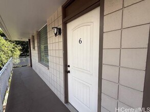 1743 Huli St in Honolulu, HI - Building Photo - Building Photo