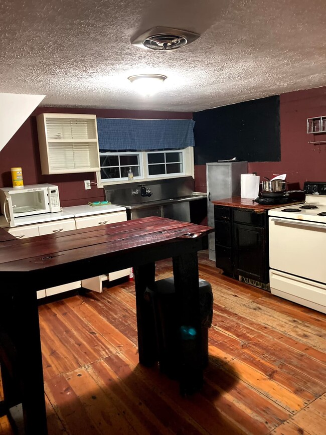 property at 1132 Shanghai Rd