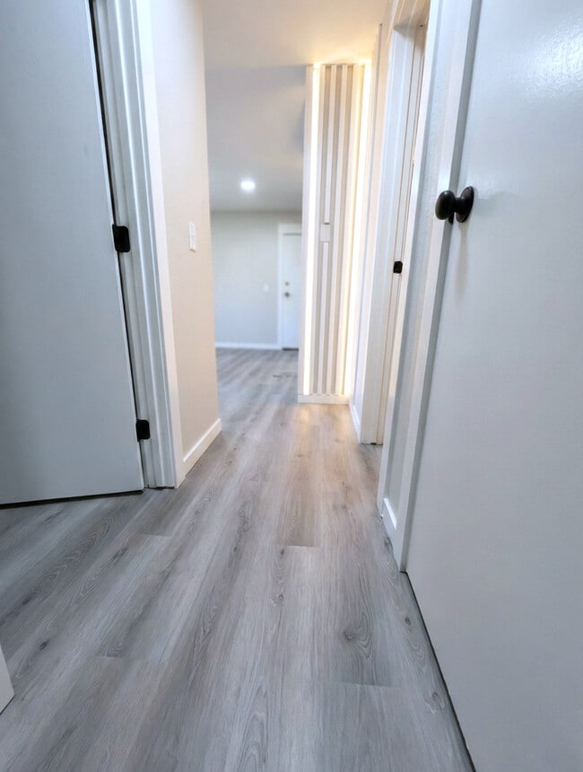 1645 NW 84th St in Clive, IA - Foto de edificio - Building Photo