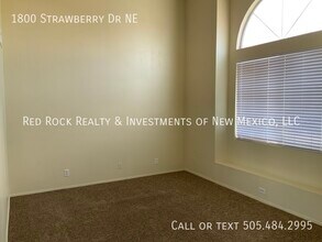 1800 Strawberry Dr NE in Rio Rancho, NM - Building Photo - Building Photo
