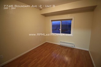 7746 Boundary Ave-Unit -Unit B in Anchorage, AK - Foto de edificio - Building Photo