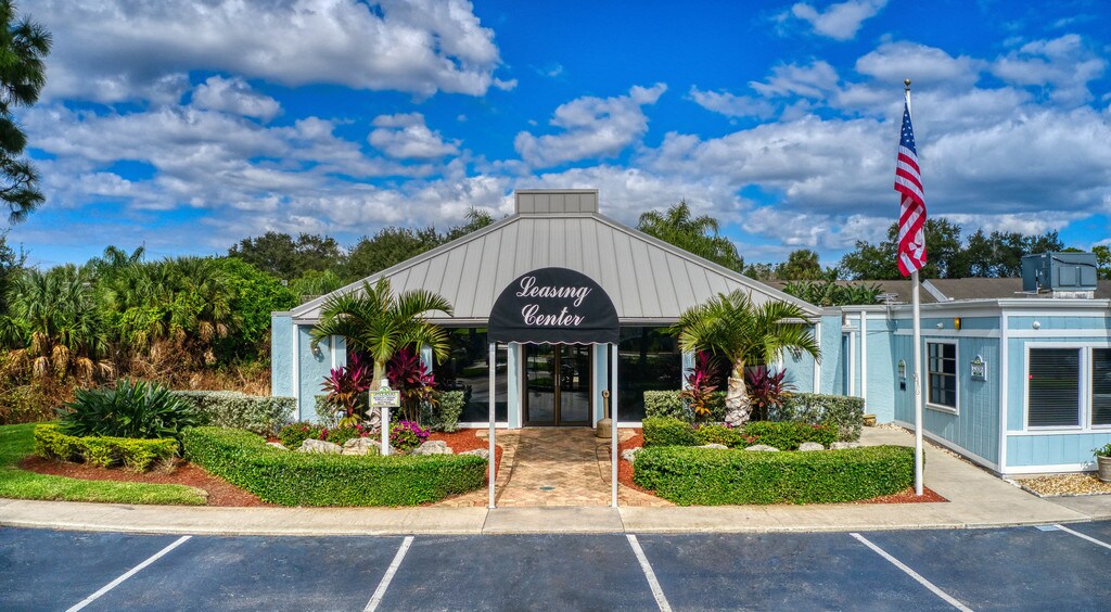 Woodlake Village Palm Bay, FL Apartments