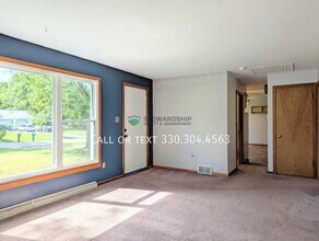 1060 Richard Ave SW in Massillon, OH - Building Photo - Building Photo