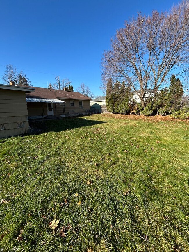 621 S University Rd in Spokane Valley, WA - Building Photo - Building Photo