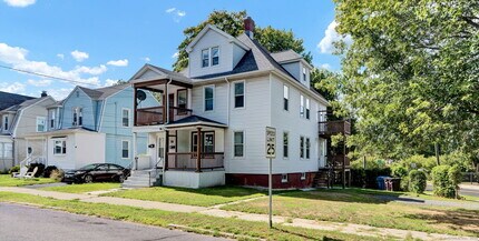 70 Cottage Pl in New Britain, CT - Building Photo - Building Photo