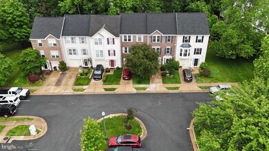 10142 Elgin Way in Bristow, VA - Building Photo - Building Photo