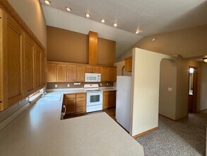 2518 Mangan St in Eugene, OR - Building Photo - Building Photo