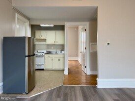 2011 N 3rd St in Harrisburg, PA - Building Photo