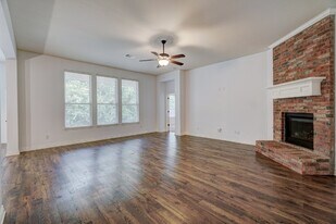 3900 Sierra Vista Way in Norman, OK - Building Photo