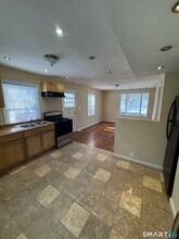 117 Dupont Pl in Bridgeport, CT - Building Photo - Building Photo