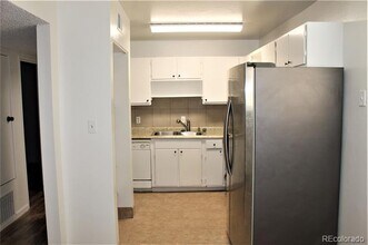 6800 E Tennessee Ave in Denver, CO - Building Photo - Building Photo