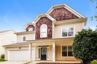 19056 Coachmans Trace in Cornelius, NC - Building Photo - Building Photo