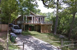 1915 Hamorton Pl in Charlotte, NC - Building Photo