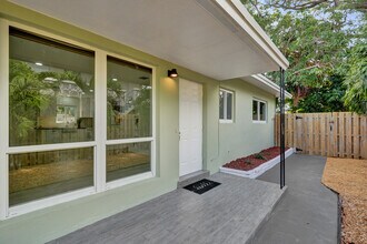 3033 NE 20th Ter, Unit 2 in Fort Lauderdale, FL - Building Photo - Building Photo