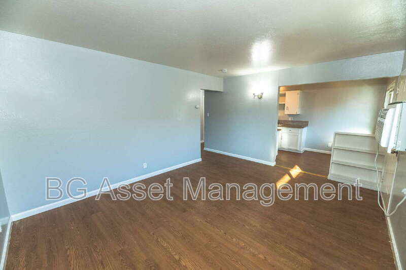 1938 Ethan Way in Sacramento, CA - Building Photo
