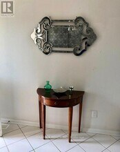 945 Farmstead Dr in Milton, ON - Building Photo - Building Photo