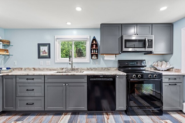 property at 31 Foote St