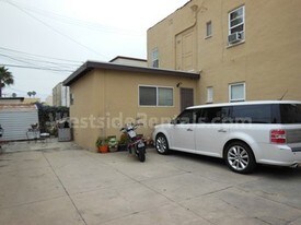 413 N Stanley Ave, Unit Stanley 3 bed room in Los Angeles, CA - Building Photo