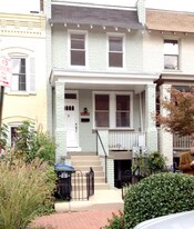 902 I St SE in Washington, DC - Building Photo