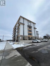101 Golden Eagle Rd in Waterloo, ON - Building Photo - Building Photo